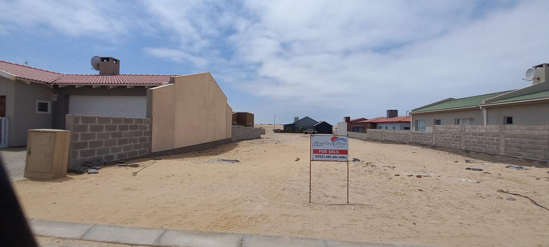 Vacant Land for Sale in Henties Bay, Henties Bay - 571398