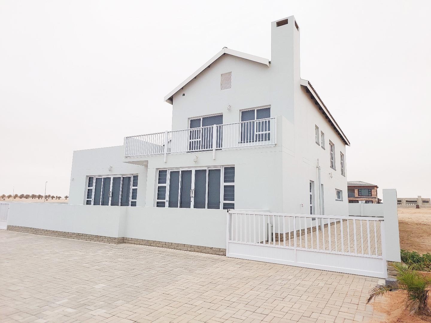 5 Bedroom House for Sale - Erongo
